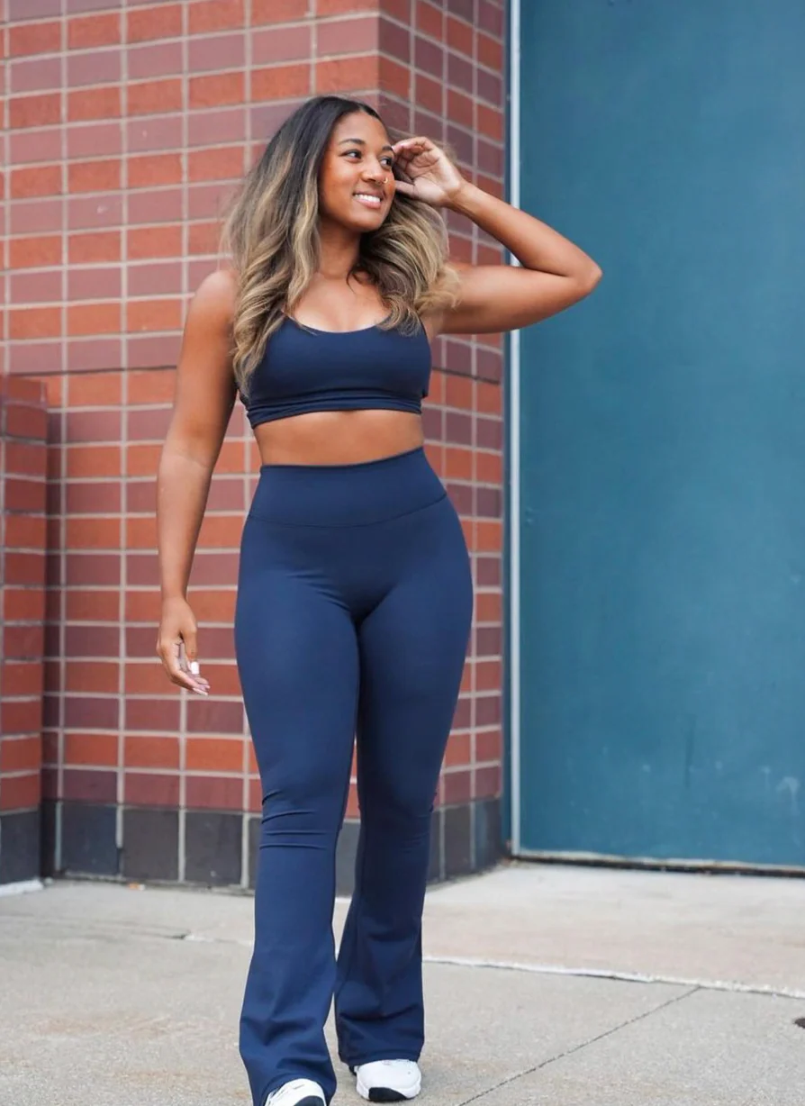 CASSEY Flare Legging - Image 19