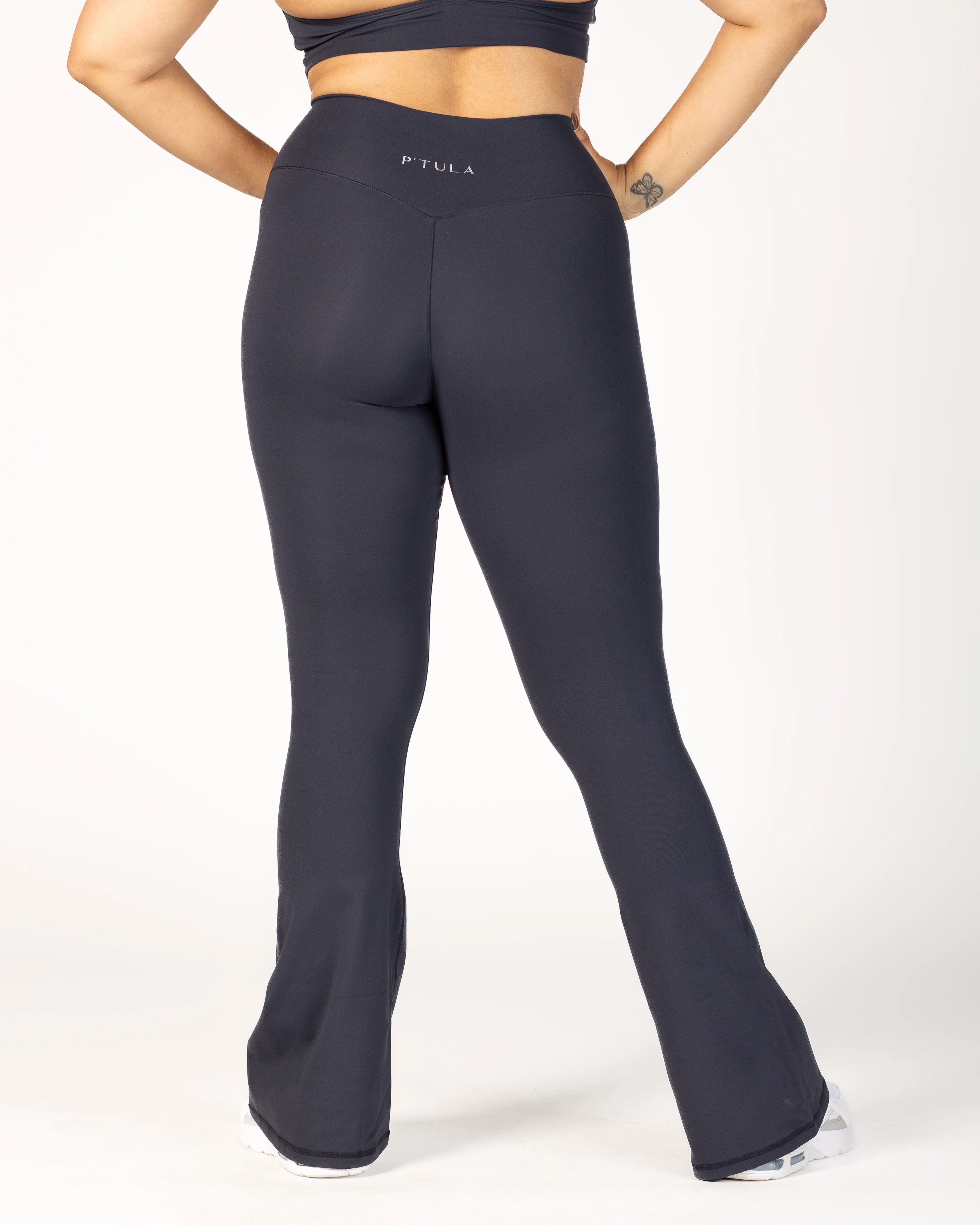 CASSEY Flare Legging - Image 8