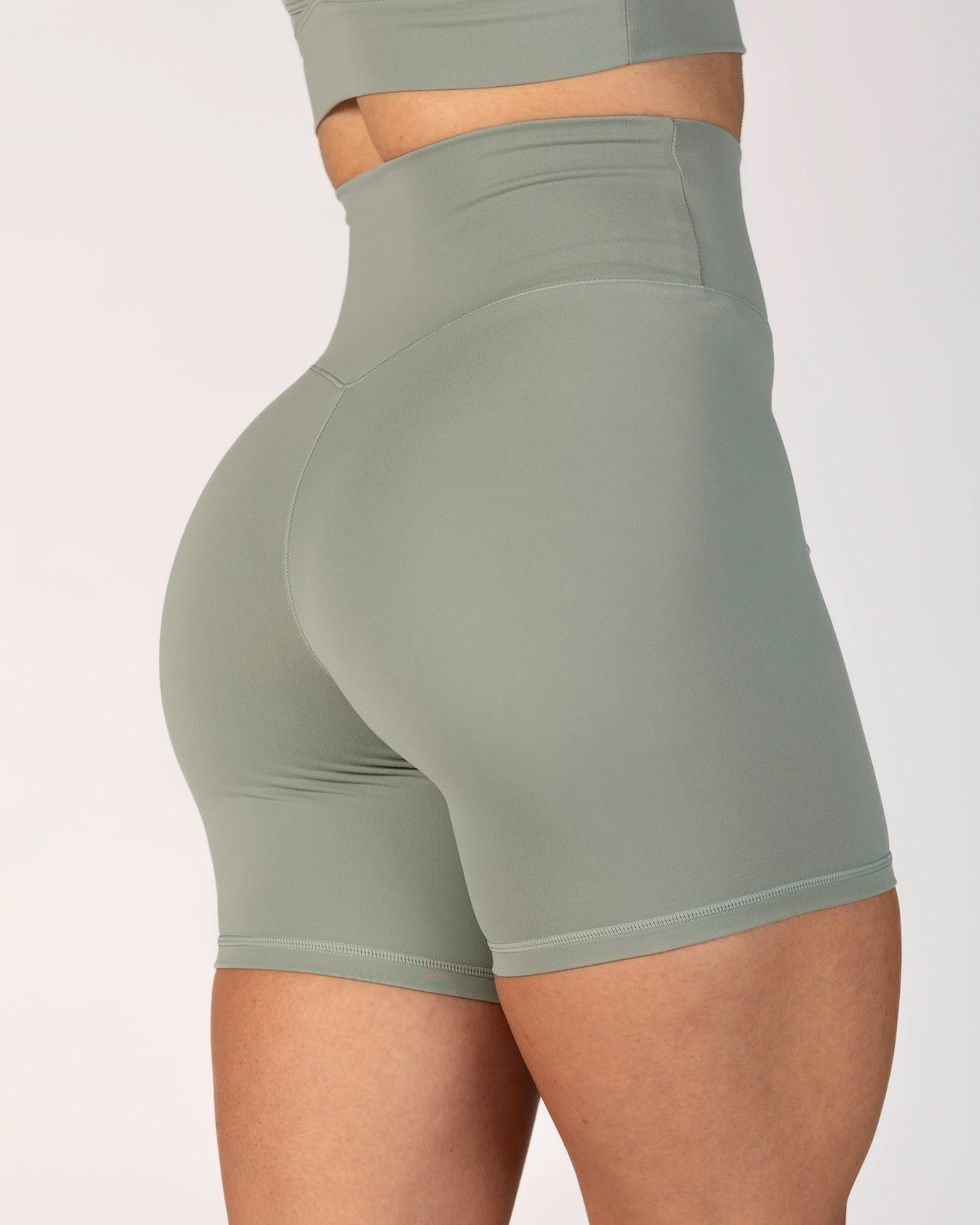 CASSEY Sweeney Short : 6" - Image 4